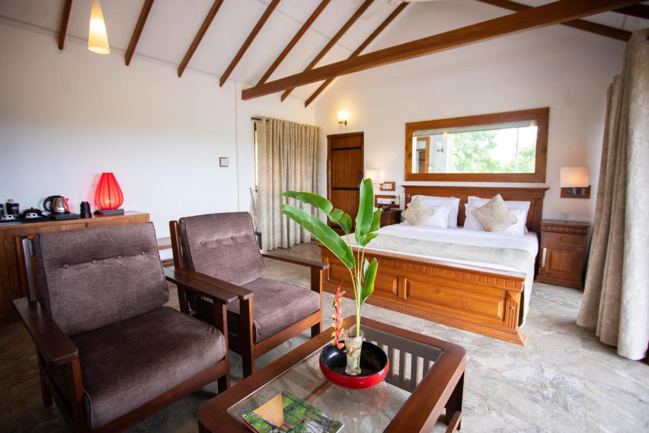 Kalu'S Hideaway Udawalawe Hotel Exterior photo