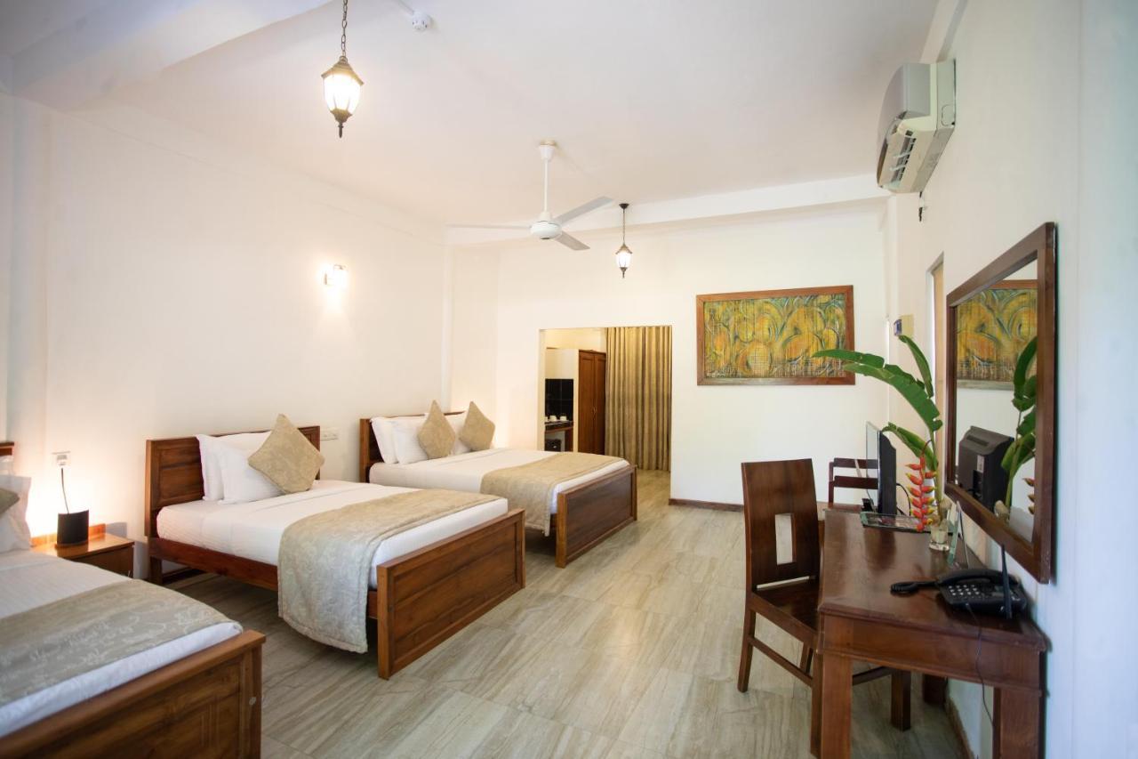 Kalu'S Hideaway Udawalawe Hotel Exterior photo