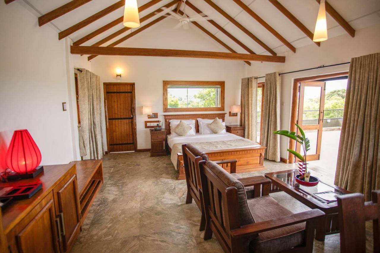 Kalu'S Hideaway Udawalawe Hotel Exterior photo