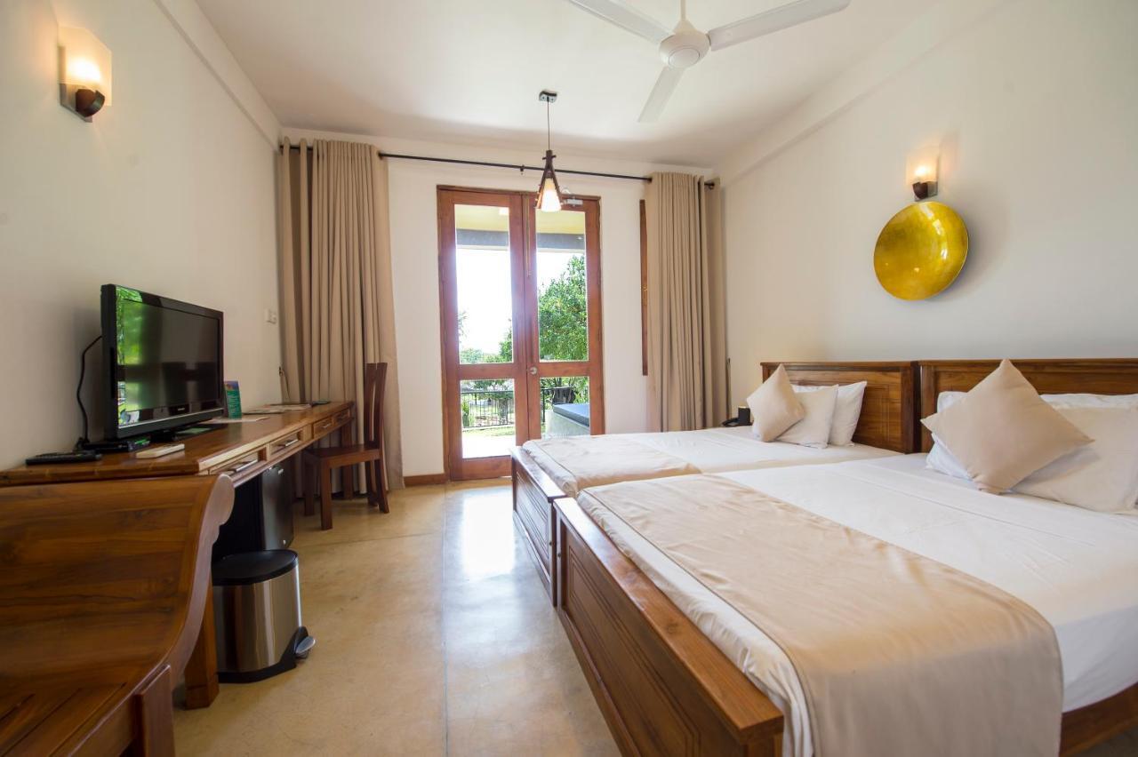 Kalu'S Hideaway Udawalawe Hotel Exterior photo